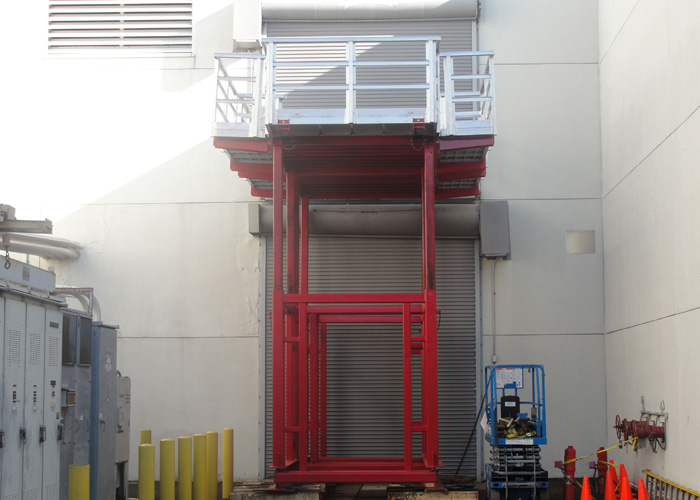 A&A designed 35,000 lb. capacity adjustable work platform used to insert and extract equipment through upper floor penetrations. An example of using engineered controls to accomplish work safely and efficiently.