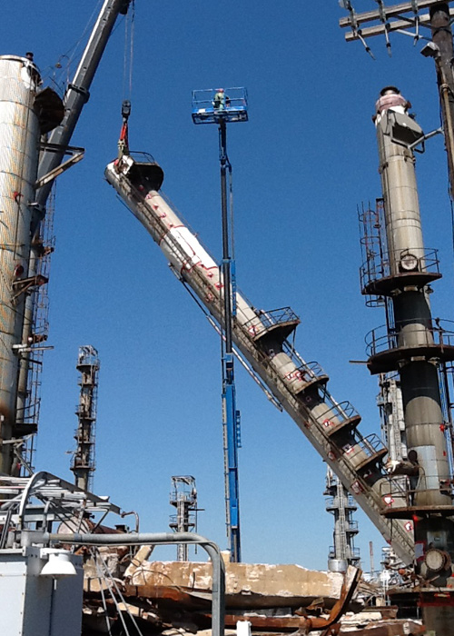 One of six (6) columns removed from refinery; the largest at 208’ tall. Four (4) columns were removed and staged for reuse while two (2) were dismantled for salvage